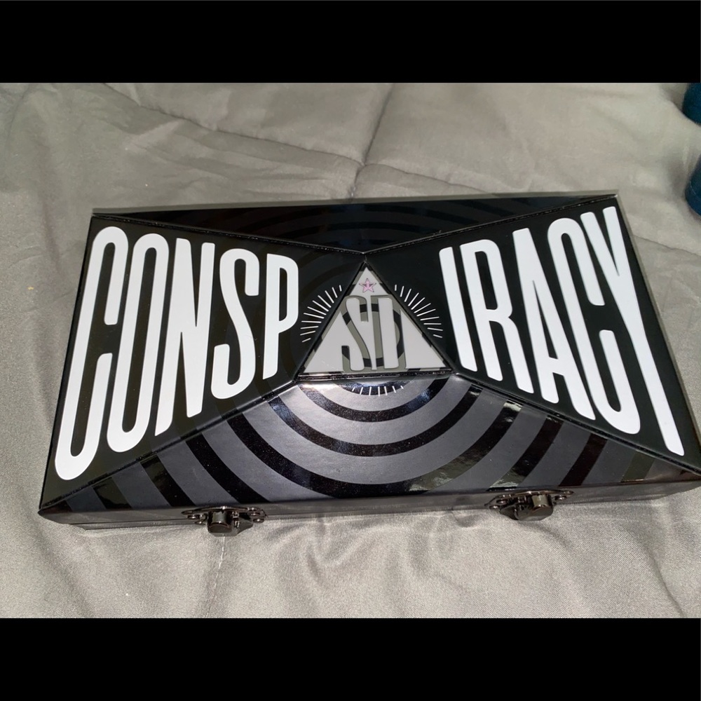 Jeffree Star x Shane Dawson Conspiracy Palette